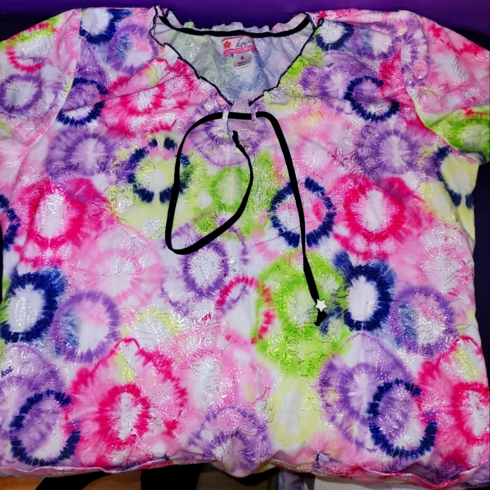 Scrub top